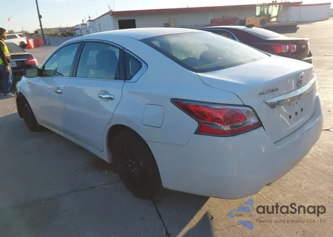 2015 Nissan Altima 2.5/2.5 S/2.5 Sl/2.5 Sv из США, поврежденный, VIN 1N4AL3APXFC274599